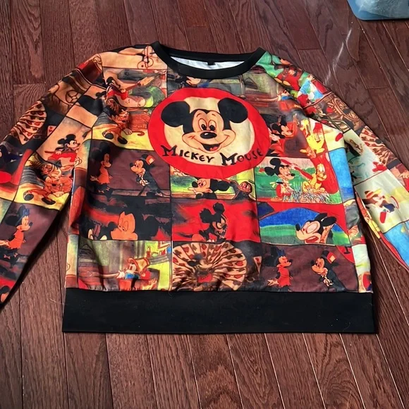 Super Cute Mickey Mouse Cartoon Sweater Size Large - Picture 2 of 3